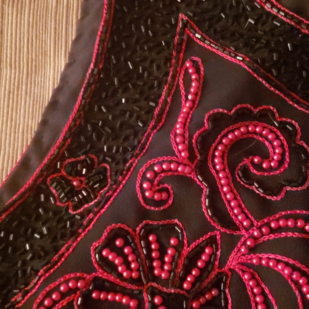 Beaded elegant JKARA New York top - Picture 4 of 14